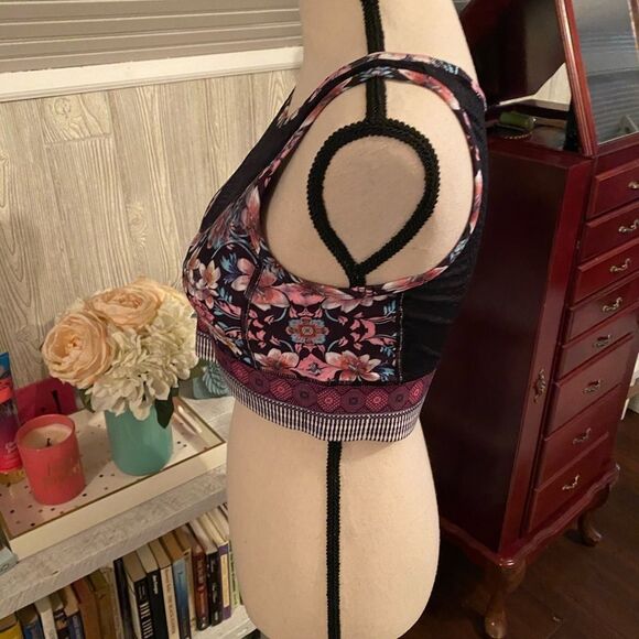 *Nanette Lepore* Workout Top Sz M Pink BlkLace - Picture 4 of 7